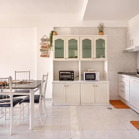 Joivy Deluxe With Terrace In Costa Da Caprica Apartment